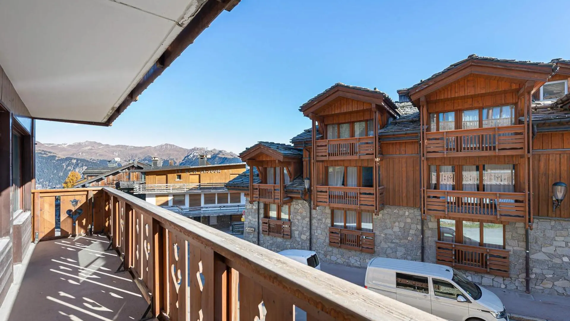 Appartement Contemporain Avec Sauna, Cheminee Et Parking Au Centre De Courchevel 1850 - Fr-1-564-35 0*,