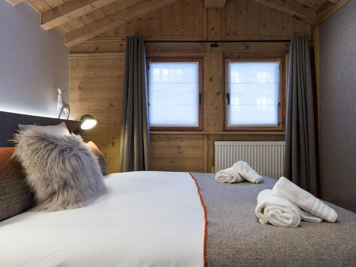 Appartement Contemporain Avec Sauna, Cheminee Et Parking Au Centre De Courchevel 1850 - Fr-1-564-35 0*,  France